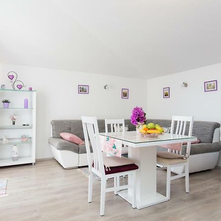 Apartment Paula ポドストラナ エクステリア 写真